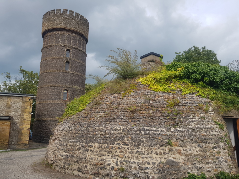 Crampton-Tower-and-beehive.-Credit-@VisitThanet