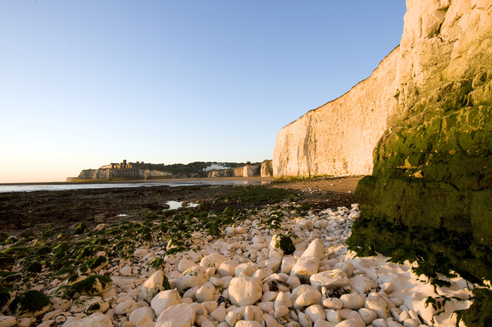 Kingsgate-Bay-Broadstairs-chalk-credit-Thanet-Tourism