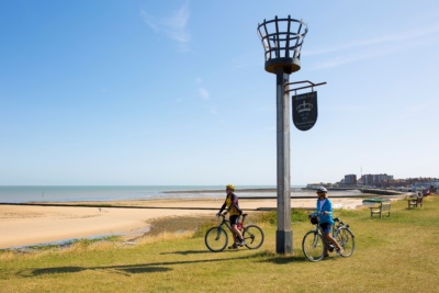 Cyclists-overlooking-Minnis-Bay-Birchington.-Credit-@VisitThanet