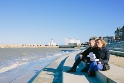 Couple-eating-fish-and-chips-on-Margate-Steps.-Credit-@VisitThanet