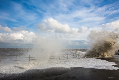 Wave-Splashes-at-Viking-Bay-Broadstairs.-Credit-@VisitThanet