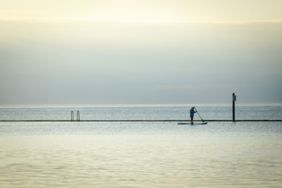SUP-at-Walpole-Bay-Tidal-Pool-Cliftonville-Margate.-Credit-@-VisitThanet