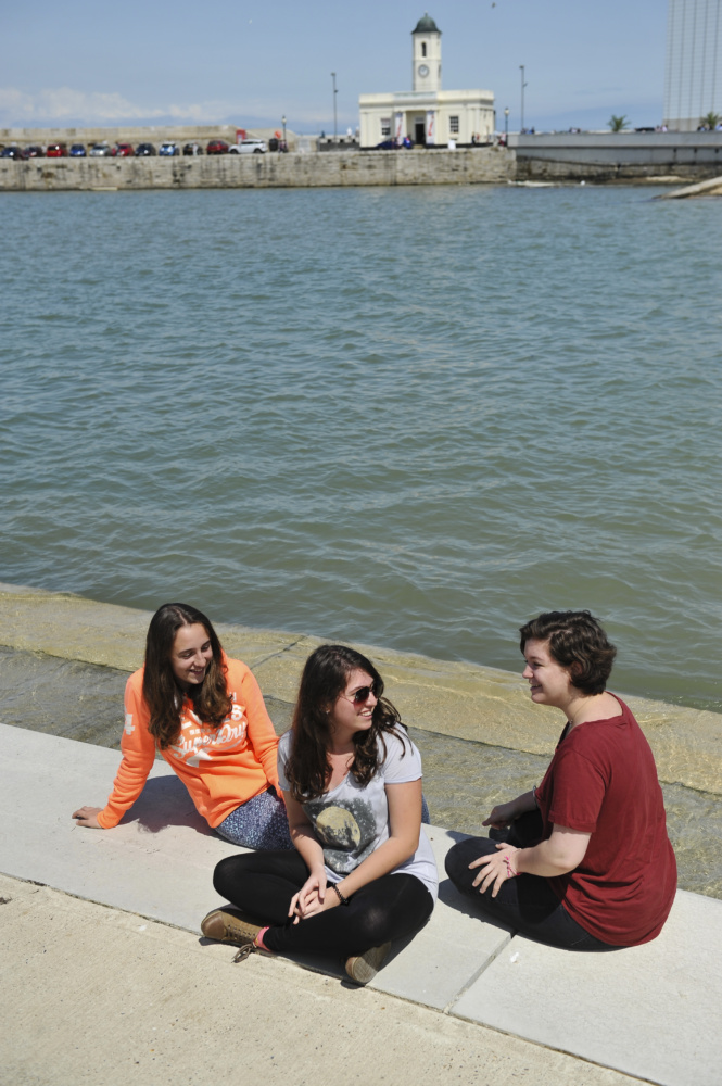 (c)PhilHoughton/07428170222