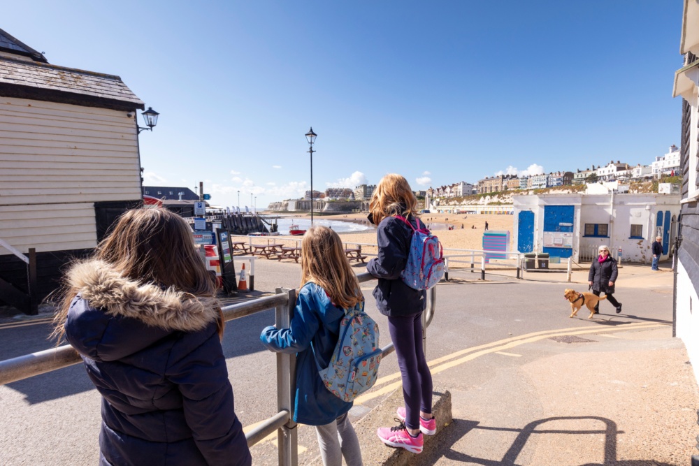 Looking-at-Viking-Bay-Broadstairs.-Credit-@VisitThanet