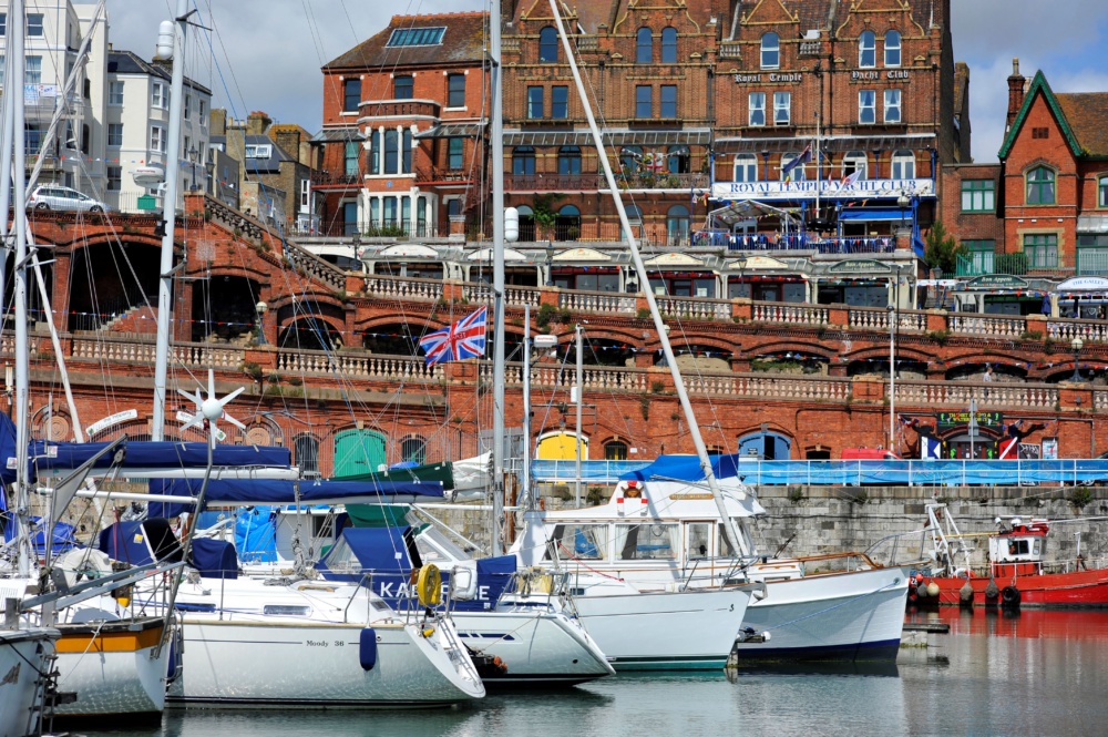 Royal-Harbour-boatsarches-in-background.-Credit-@VisitThanet
