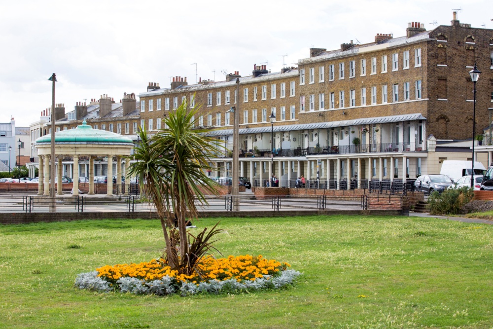 Wellington-Crescent-and-Bandstand-Ramsgate.-Credit-@VisitThanet