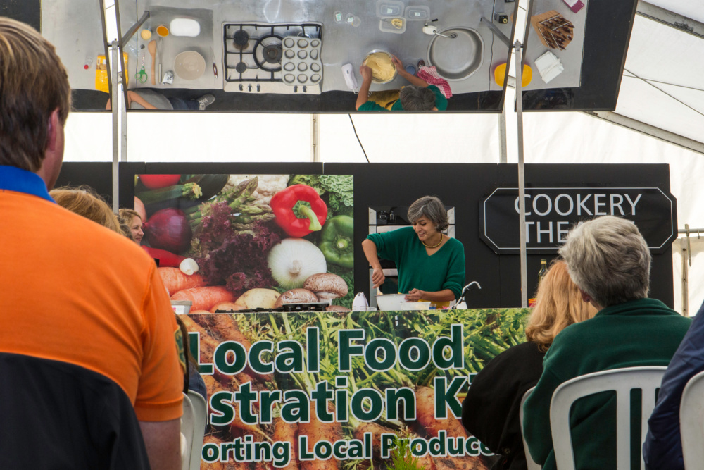 Chetna-Makan-demonstrating-at-Broadstairs-Food-Festival.-Credit-@VisitThanet