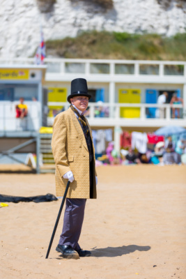Dickensian-gentleman-on-Viking-Bay-Broadstairs.-Credit-@VisitThanet