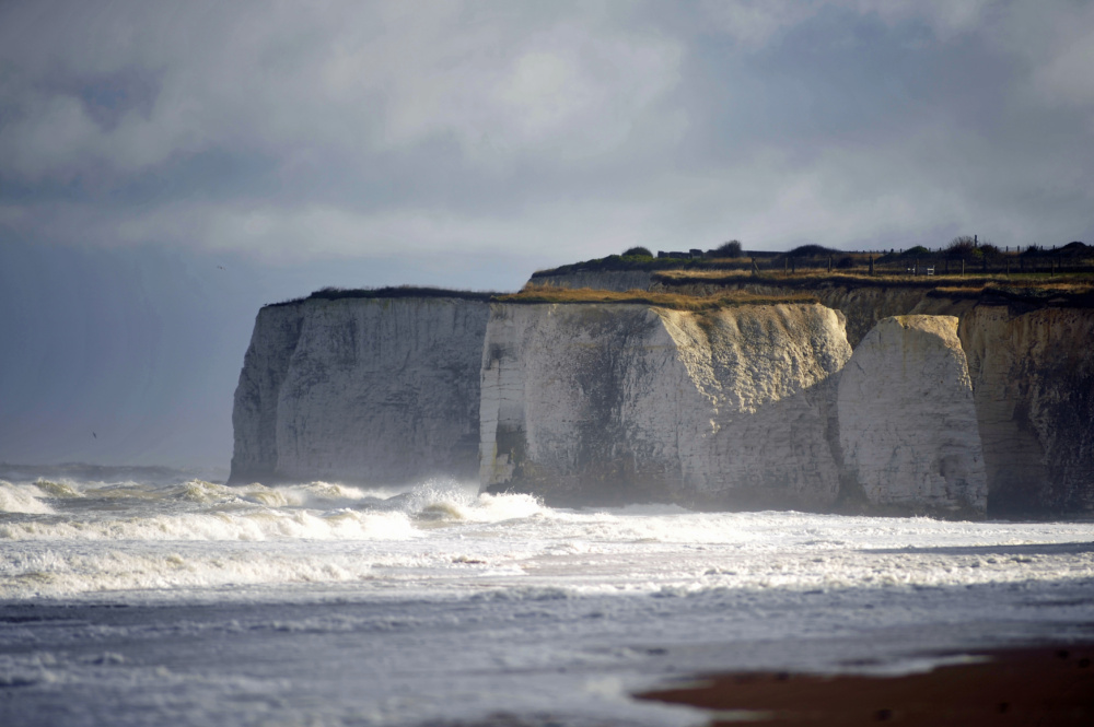 Botany Bay Broadstairs rough sea. Credit @VisitThanet