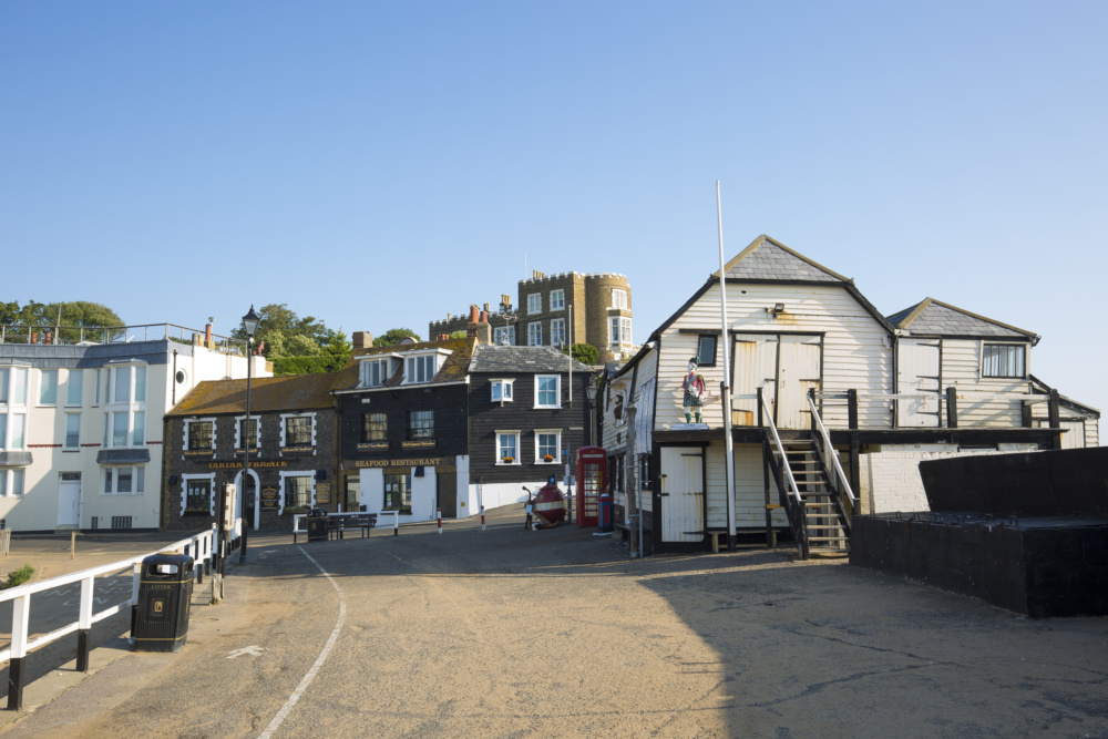 Start-of-Broadstairs-pier-and-Bleak-House.-Credit-@VisitThanet