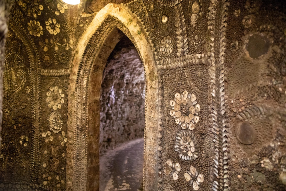 Shell-Grotto-Margate-decorted-walls.-Credit-@VisitThanet