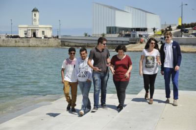 (c)PhilHoughton/07428170222